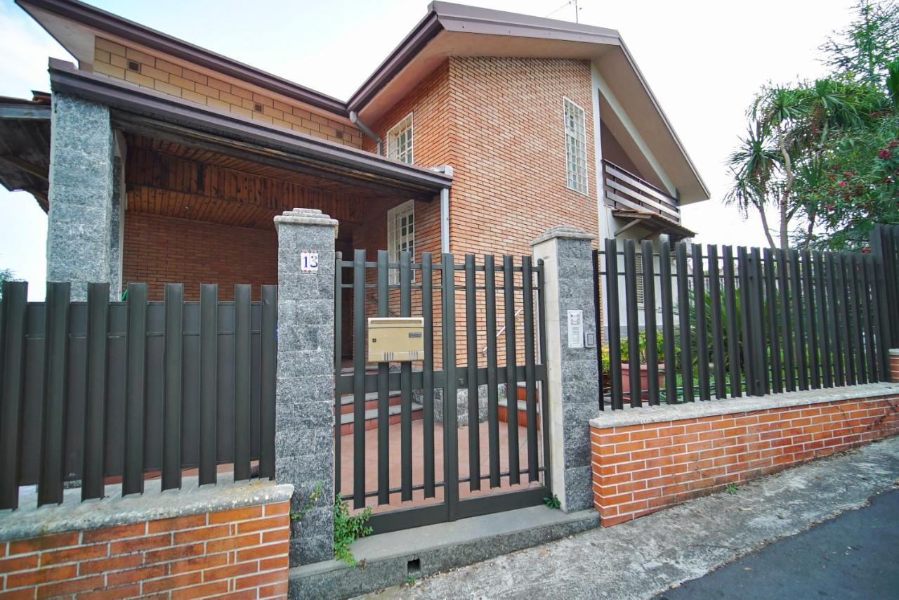 Etna Rooftop Apartment Pedara Exterior photo
